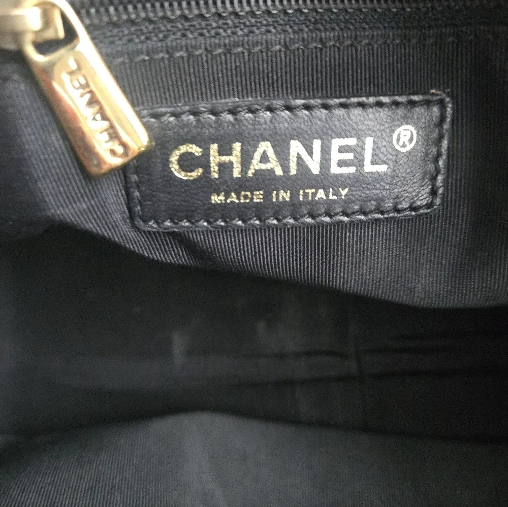 Chanel Vintage Caviar Petite Timeless Shopper Tote – Black